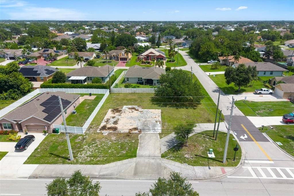 На продажу: $159,990 (0.28 acres)