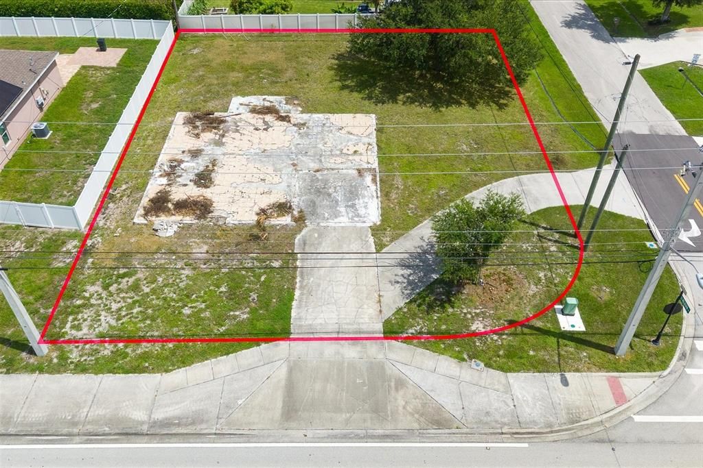 На продажу: $159,990 (0.28 acres)
