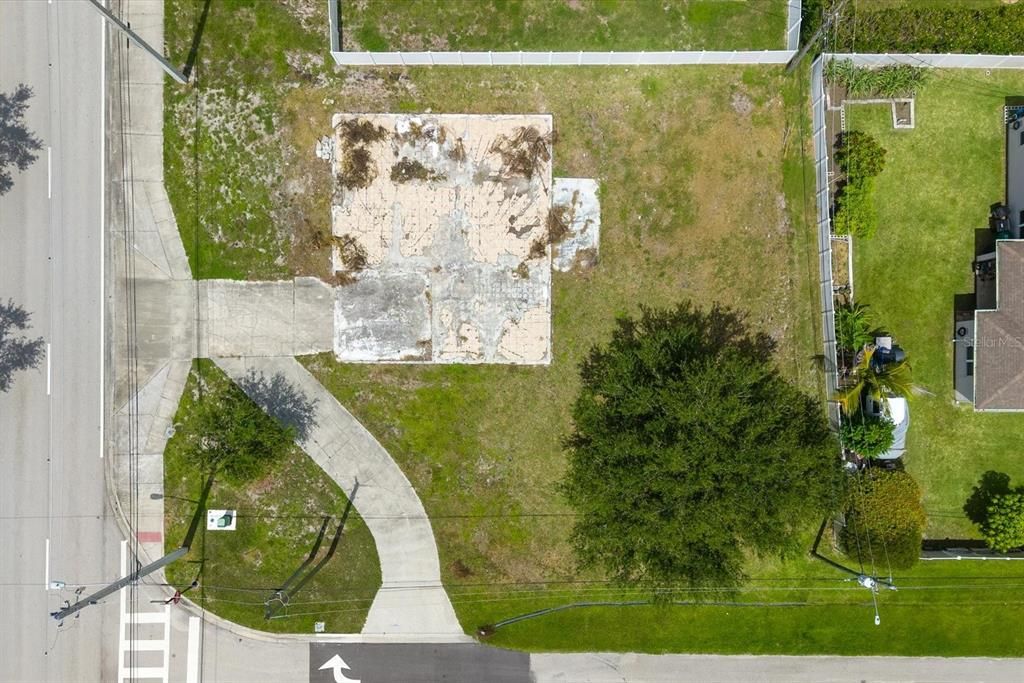 На продажу: $159,990 (0.28 acres)