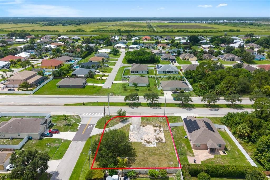 На продажу: $159,990 (0.28 acres)