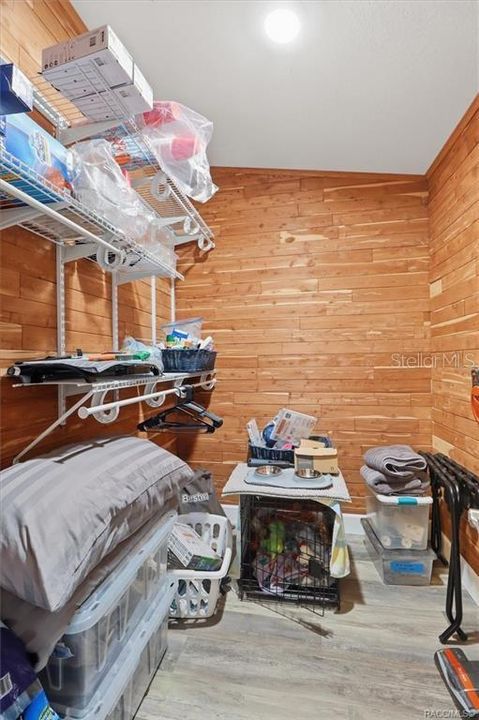 En Venta: $940,000 (4 camas, 2 baños, 1956 Pies cuadrados)