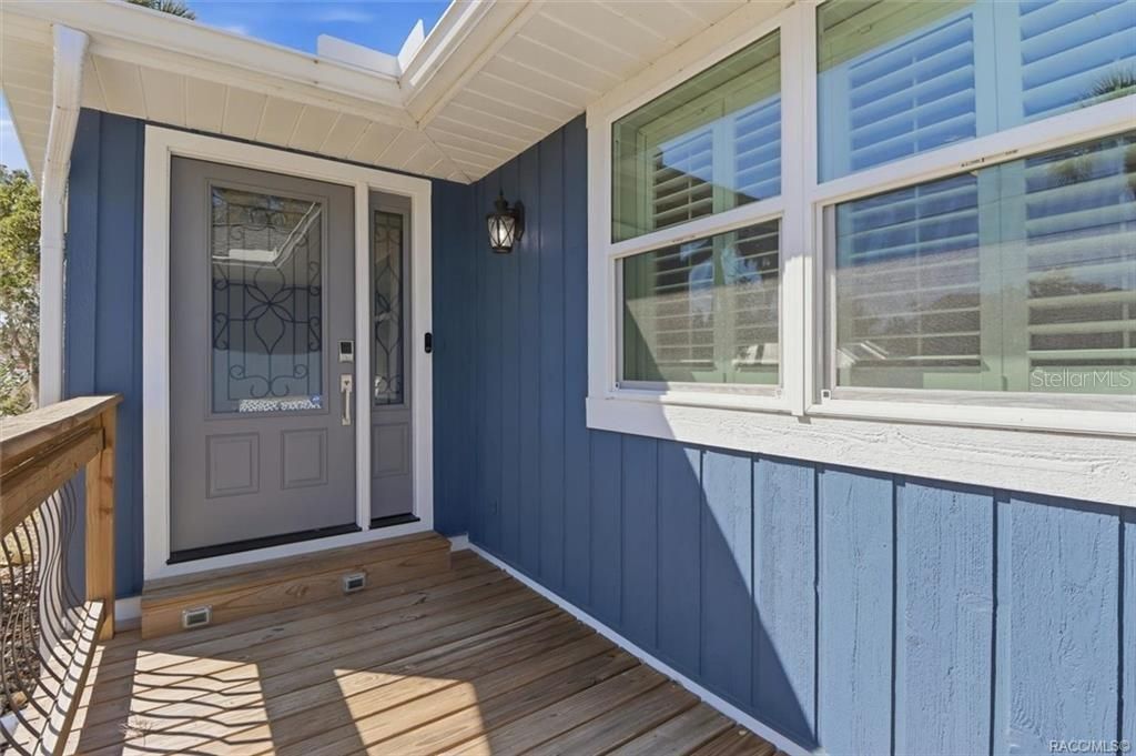 En Venta: $940,000 (4 camas, 2 baños, 1956 Pies cuadrados)