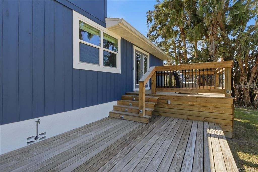 En Venta: $940,000 (4 camas, 2 baños, 1956 Pies cuadrados)