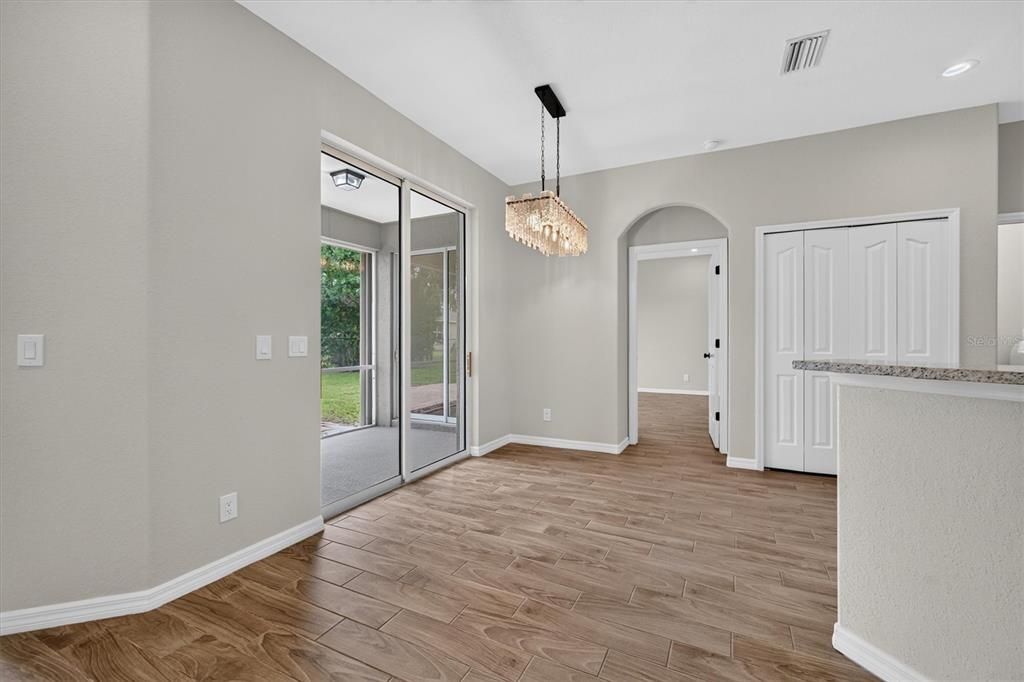 Active With Contract: $315,000 (3 beds, 2 baths, 1702 Square Feet)