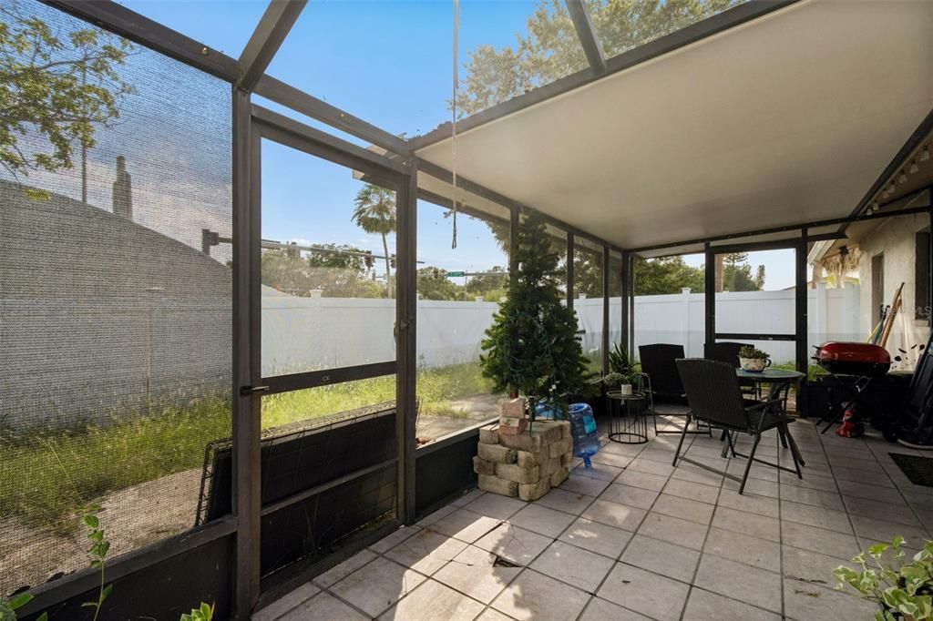 На продажу: $360,000 (3 спален, 2 ванн, 1406 Квадратных фут)