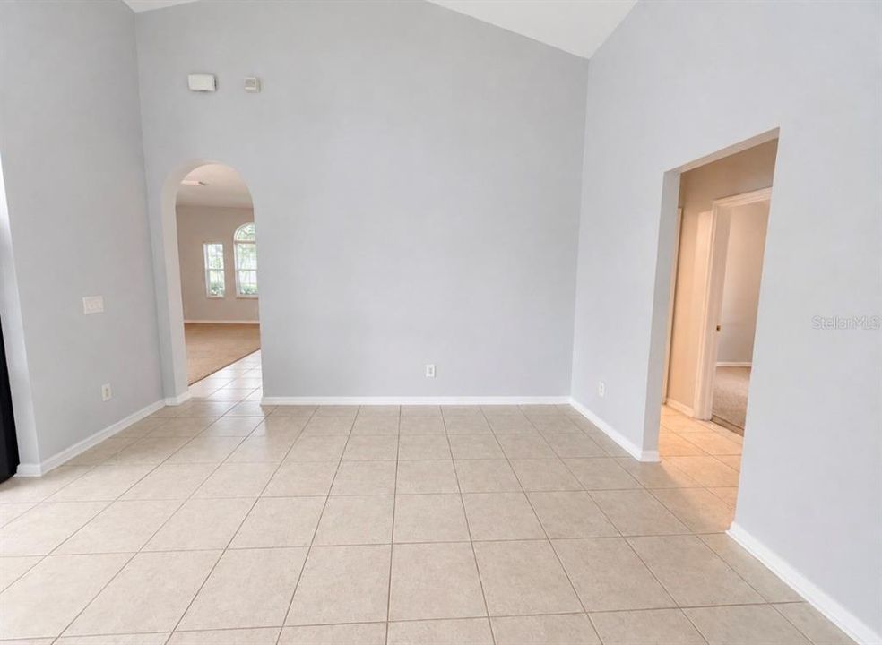 For Rent: $2,200 (3 beds, 2 baths, 1660 Square Feet)