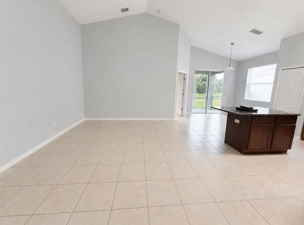 For Rent: $2,200 (3 beds, 2 baths, 1660 Square Feet)