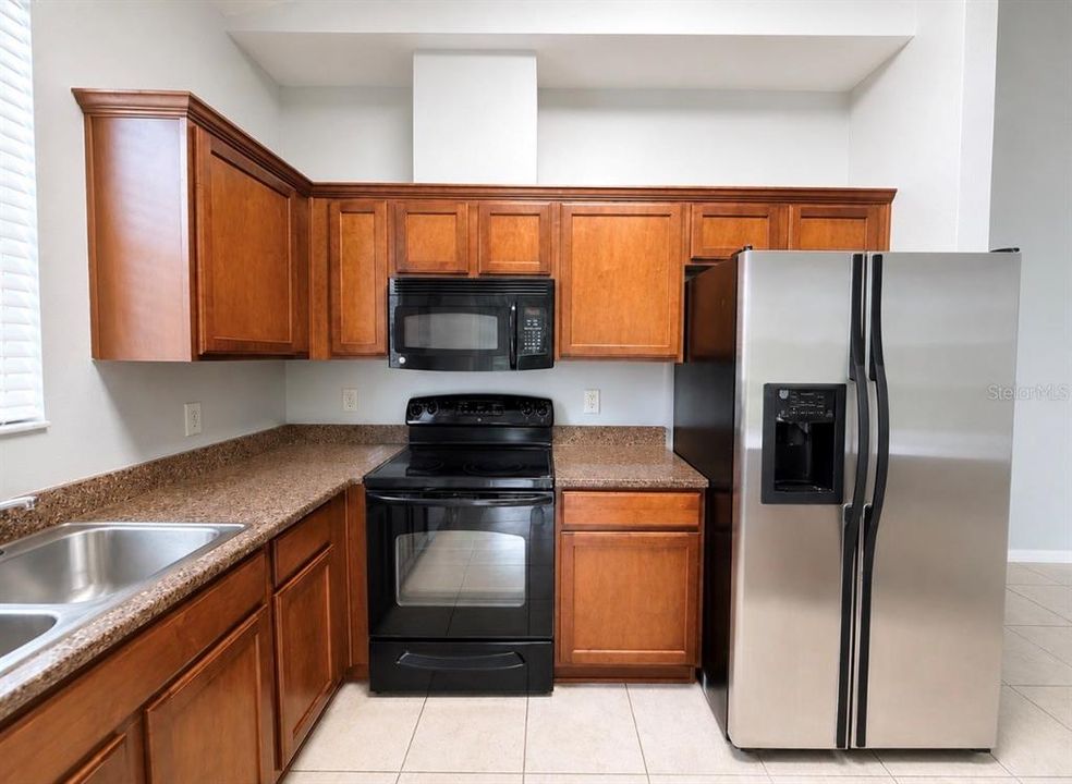 For Rent: $2,200 (3 beds, 2 baths, 1660 Square Feet)