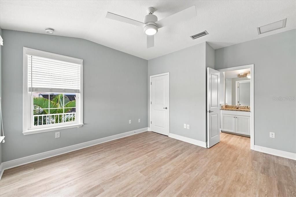 For Sale: $1,425,000 (4 beds, 3 baths, 3254 Square Feet)