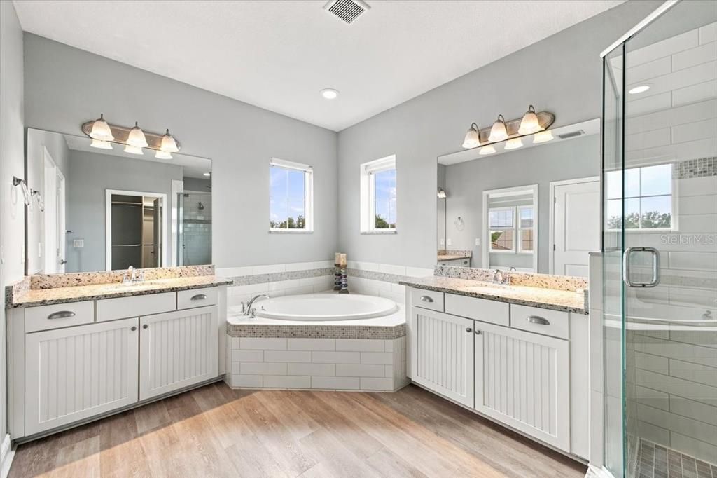 For Sale: $1,425,000 (4 beds, 3 baths, 3254 Square Feet)