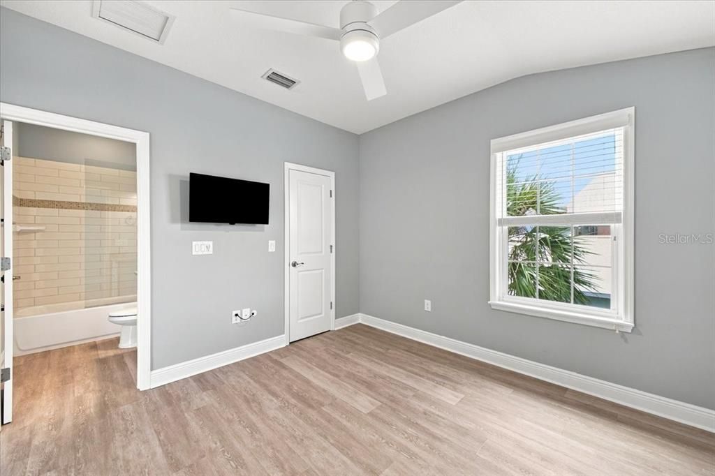 For Sale: $1,425,000 (4 beds, 3 baths, 3254 Square Feet)