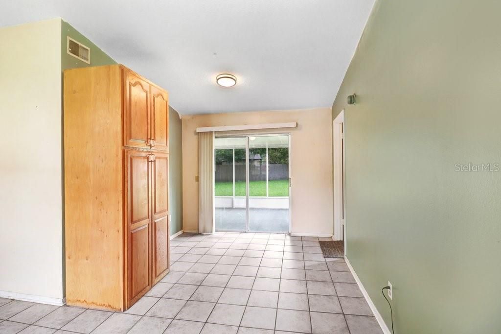 For Sale: $460,000 (3 beds, 2 baths, 1575 Square Feet)