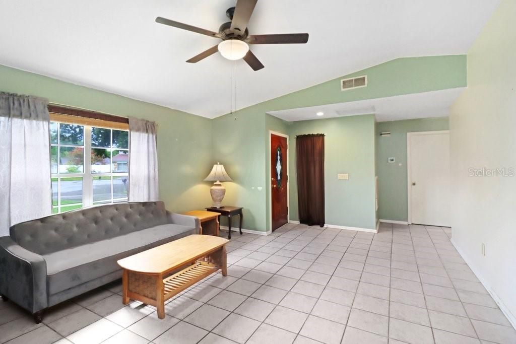 For Sale: $460,000 (3 beds, 2 baths, 1575 Square Feet)