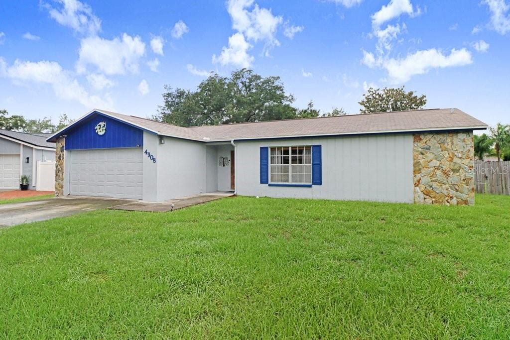 For Sale: $460,000 (3 beds, 2 baths, 1575 Square Feet)