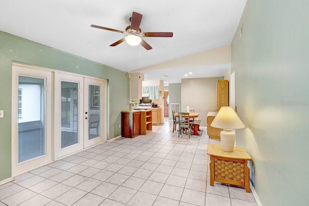 For Sale: $460,000 (3 beds, 2 baths, 1575 Square Feet)