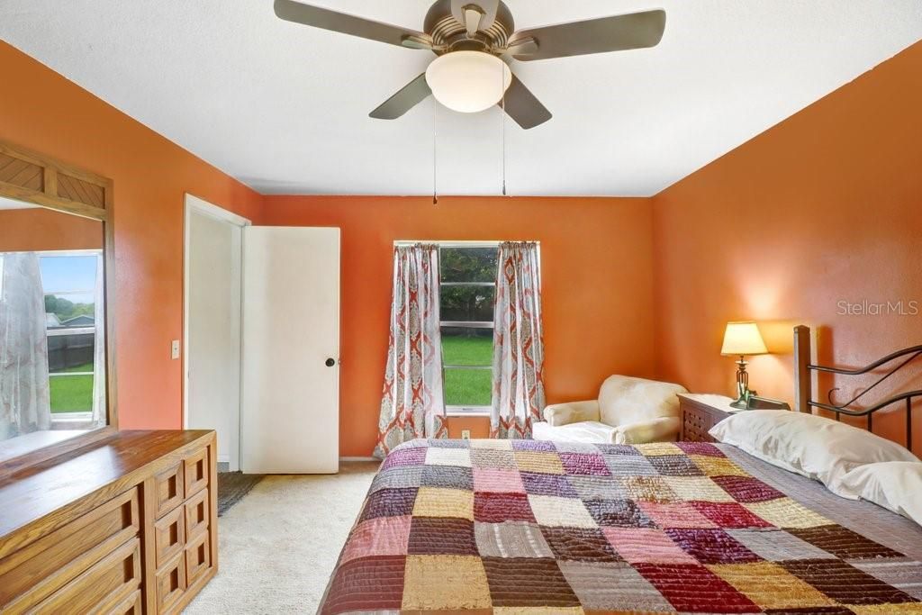 For Sale: $460,000 (3 beds, 2 baths, 1575 Square Feet)