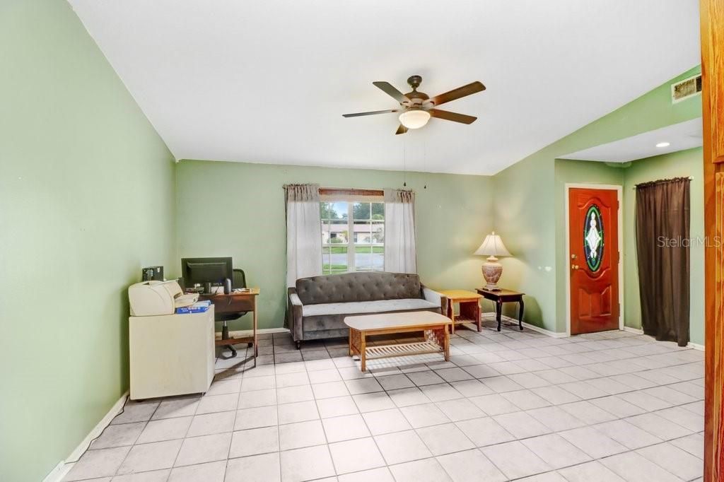 For Sale: $460,000 (3 beds, 2 baths, 1575 Square Feet)