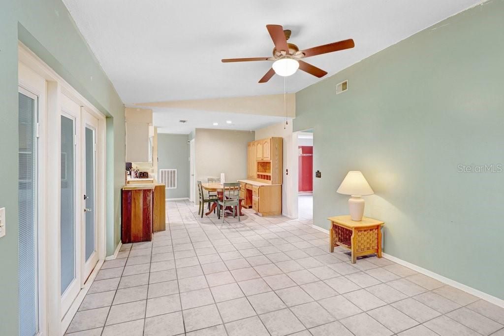 For Sale: $460,000 (3 beds, 2 baths, 1575 Square Feet)