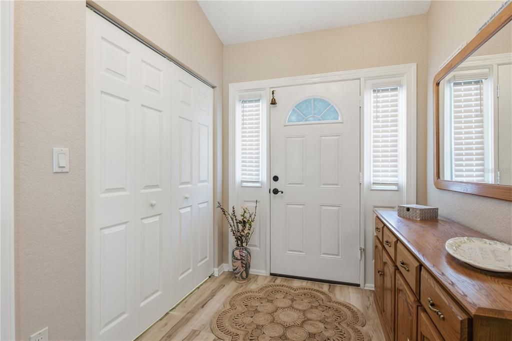 For Sale: $425,000 (2 beds, 2 baths, 1412 Square Feet)