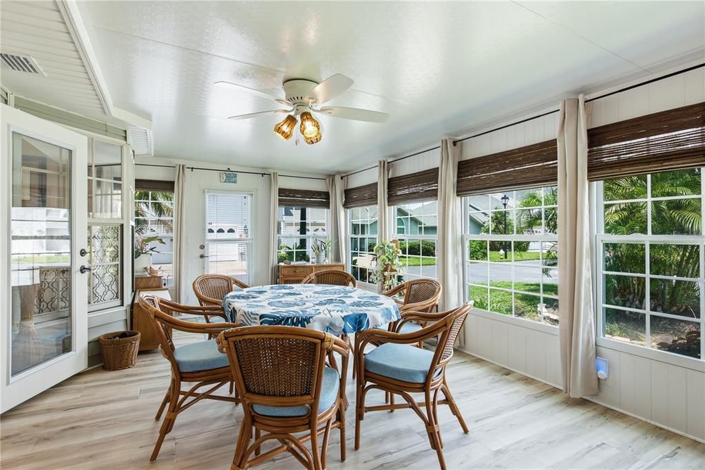 For Sale: $425,000 (2 beds, 2 baths, 1412 Square Feet)
