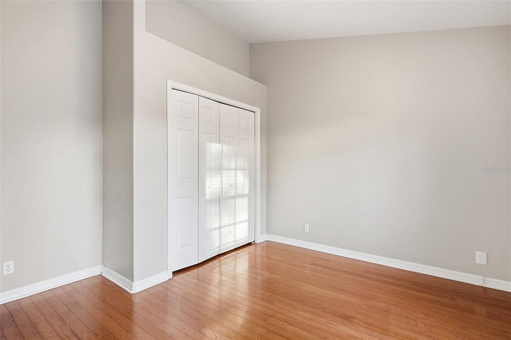 For Sale: $269,900 (2 beds, 1 baths, 1271 Square Feet)