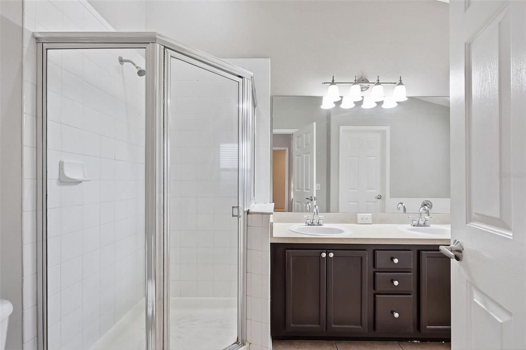 For Sale: $269,900 (2 beds, 1 baths, 1271 Square Feet)