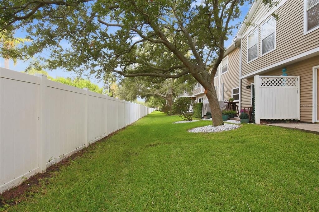 For Sale: $269,900 (2 beds, 1 baths, 1271 Square Feet)