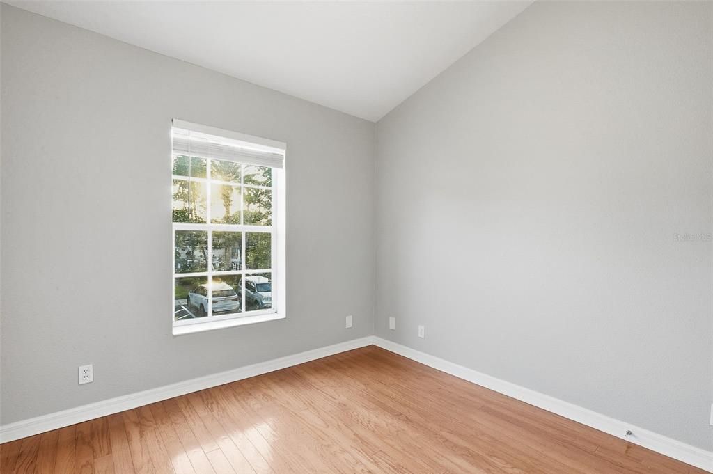 For Sale: $269,900 (2 beds, 1 baths, 1271 Square Feet)