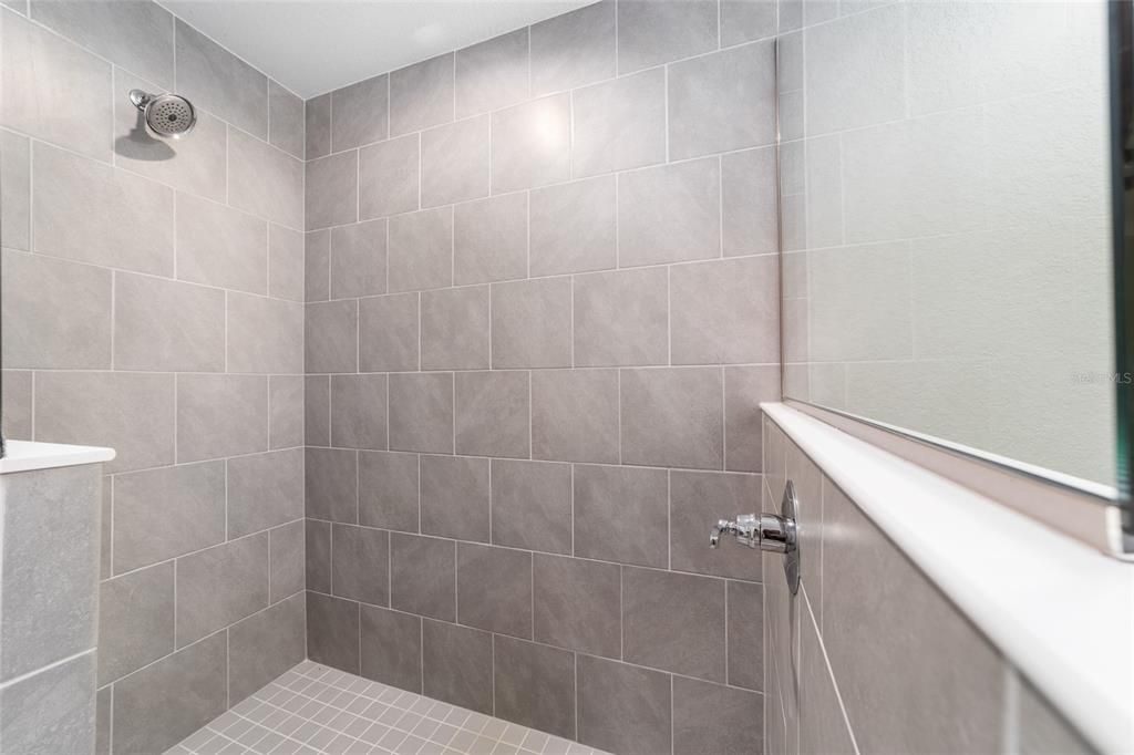 En Venta: $344,900 (4 camas, 2 baños, 1927 Pies cuadrados)