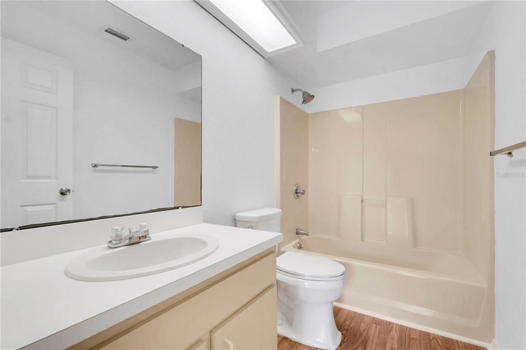 For Sale: $259,999 (3 beds, 2 baths, 1122 Square Feet)