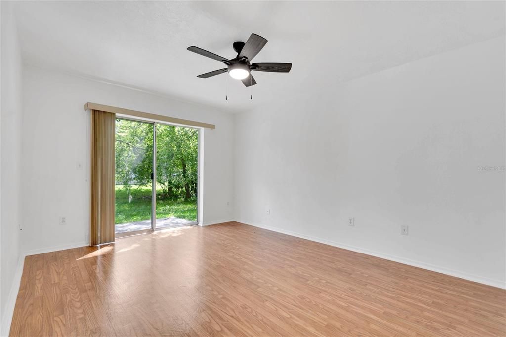 For Sale: $259,999 (3 beds, 2 baths, 1122 Square Feet)