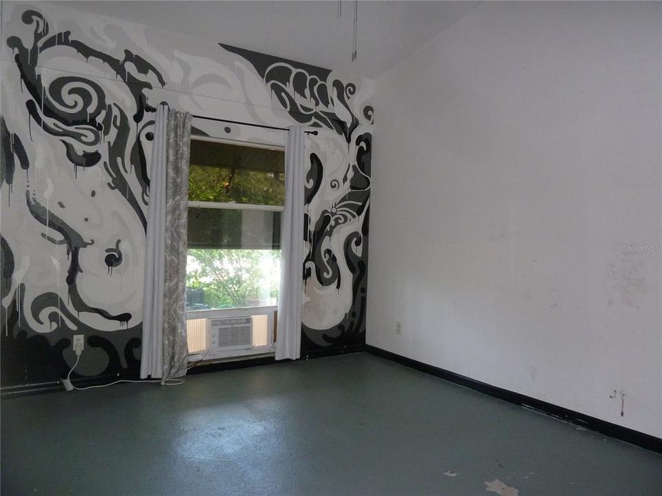 Activo con contrato: $300,000 (3 camas, 2 baños, 1522 Pies cuadrados)