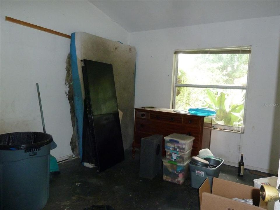 Activo con contrato: $300,000 (3 camas, 2 baños, 1522 Pies cuadrados)