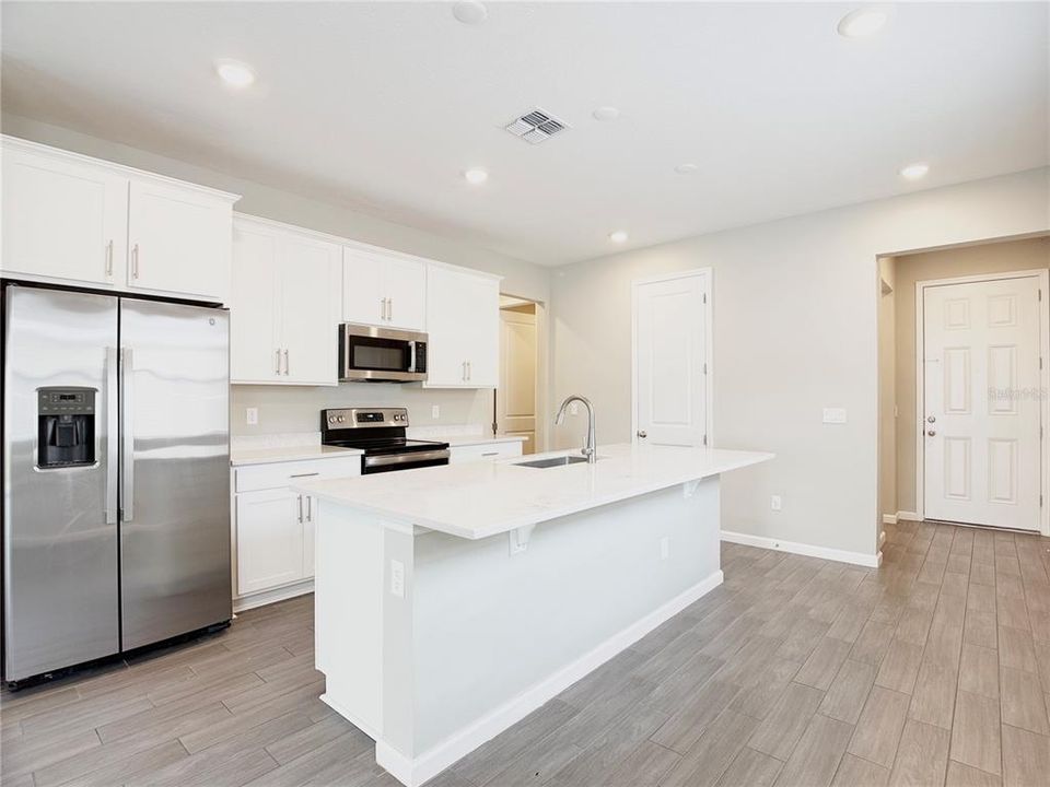 For Rent: $1,850 (3 beds, 2 baths, 1578 Square Feet)