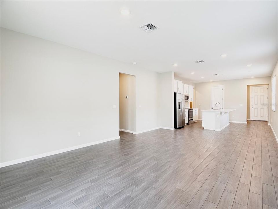 For Rent: $1,850 (3 beds, 2 baths, 1578 Square Feet)