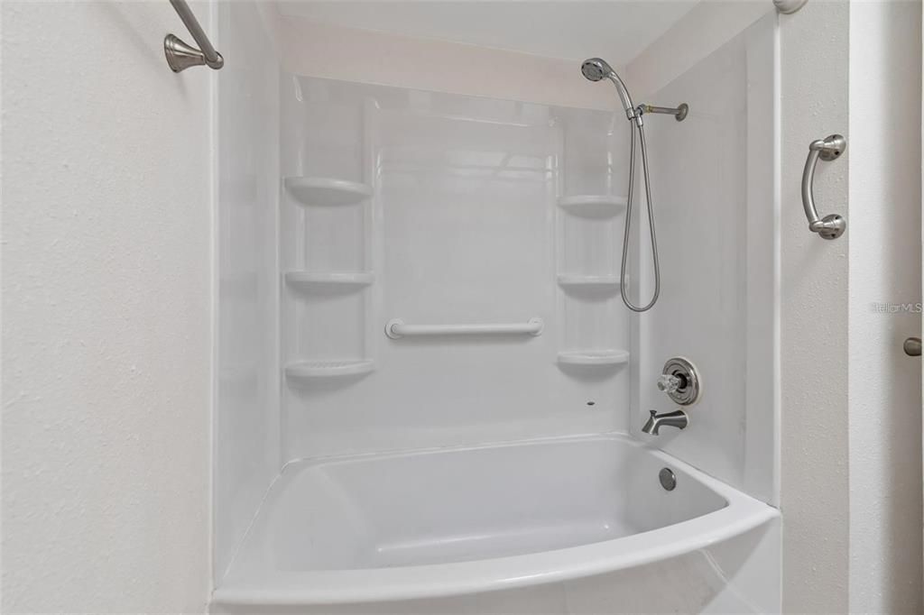 В аренду: $3,250 (4 спален, 2 ванн, 2411 Квадратных фут)