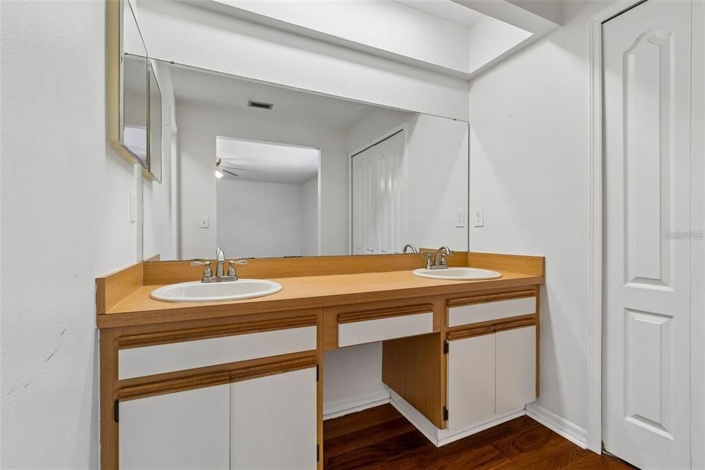 В аренду: $3,250 (4 спален, 2 ванн, 2411 Квадратных фут)