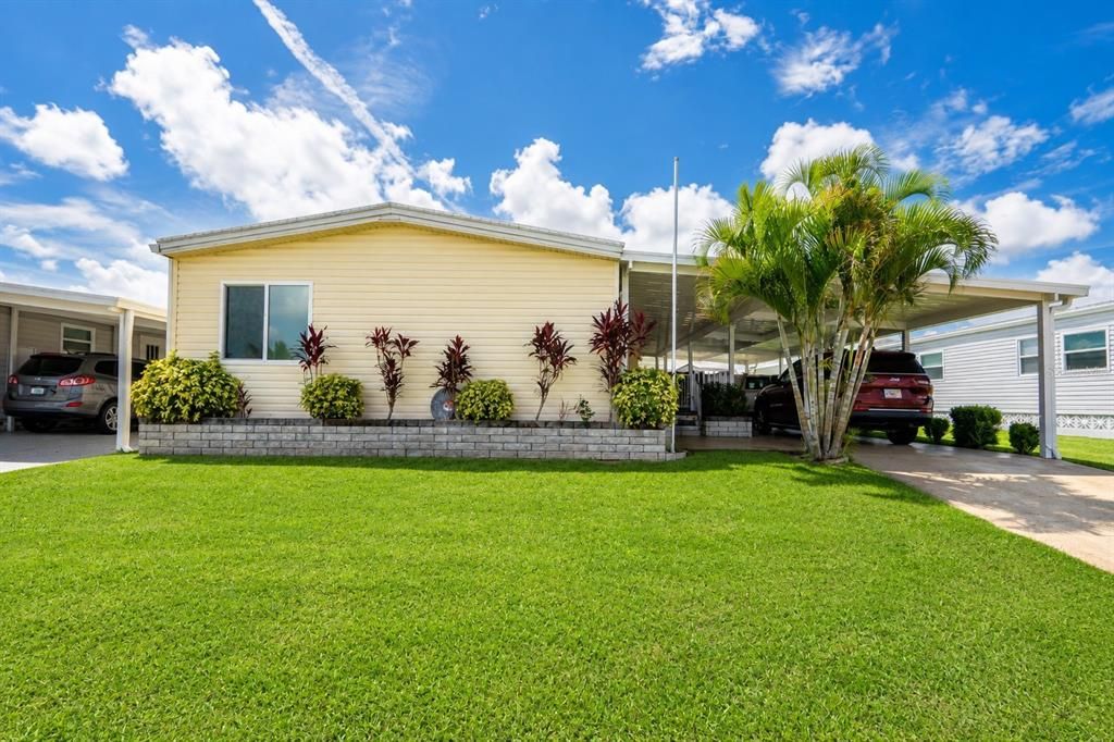 For Sale: $210,000 (2 beds, 2 baths, 1320 Square Feet)