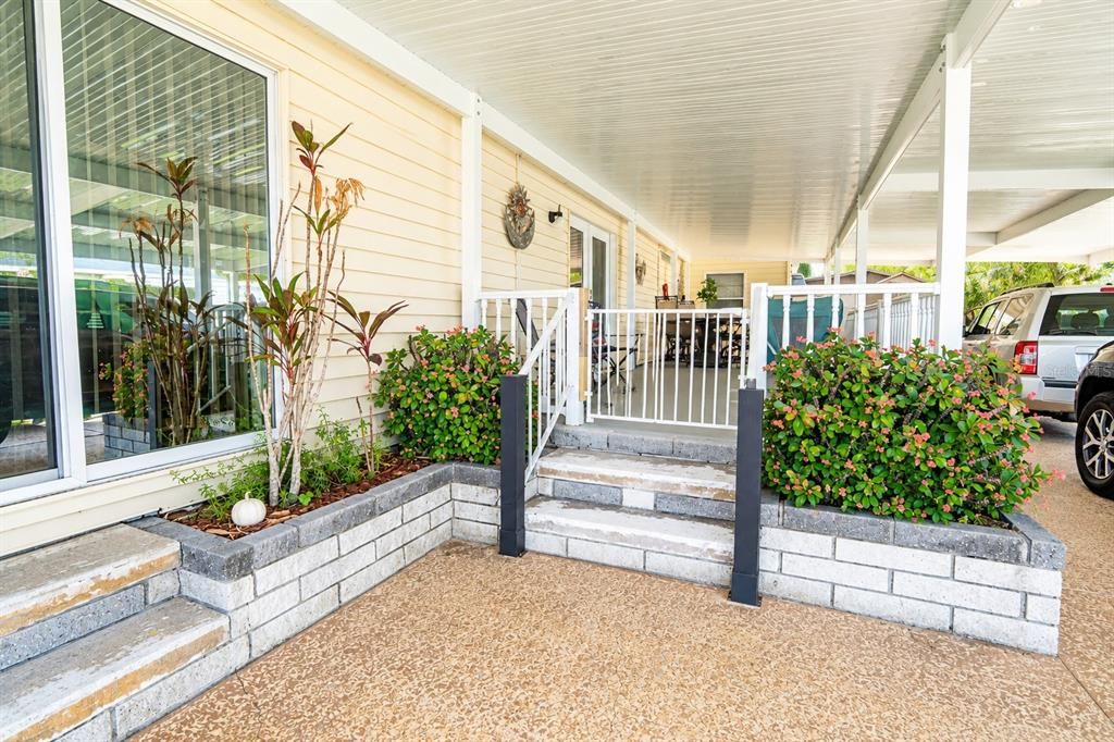 For Sale: $210,000 (2 beds, 2 baths, 1320 Square Feet)
