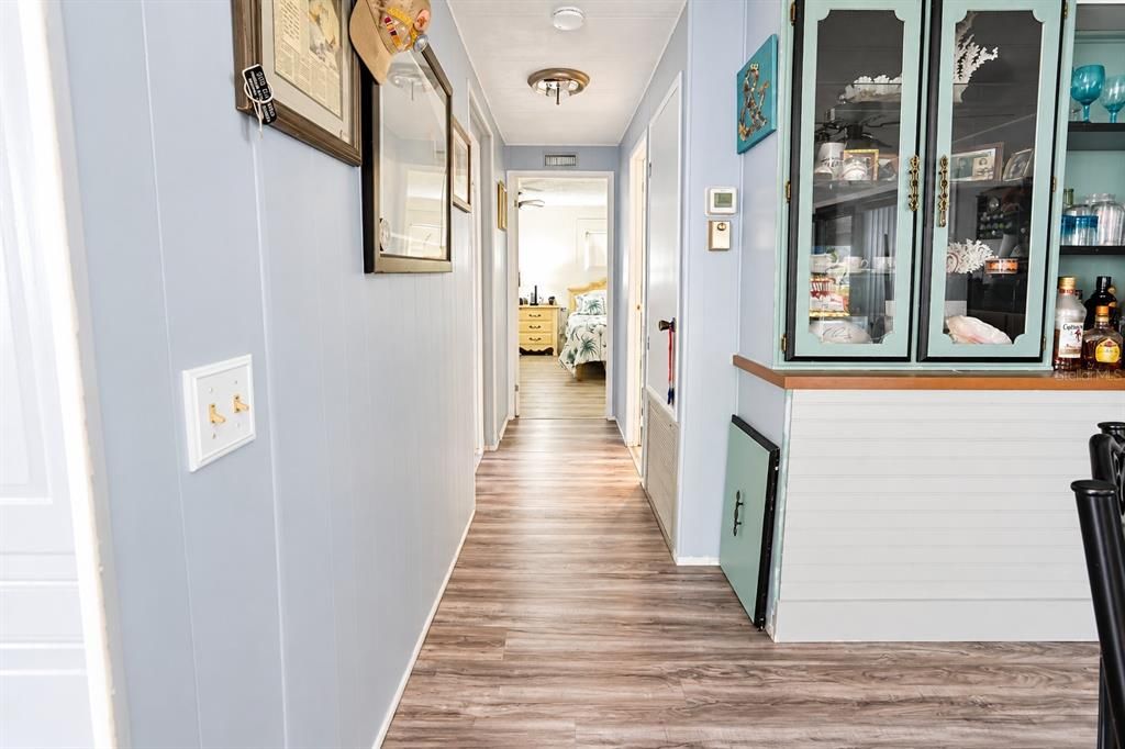 For Sale: $210,000 (2 beds, 2 baths, 1320 Square Feet)