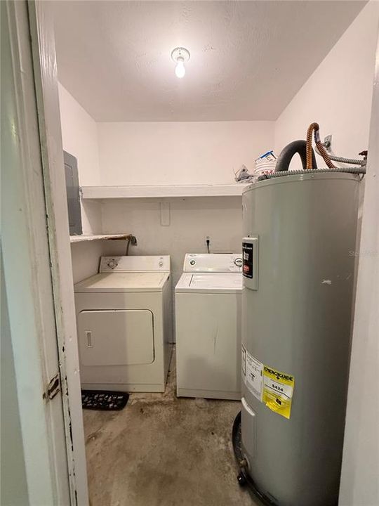 For Rent: $1,250 (2 beds, 1 baths, 1008 Square Feet)