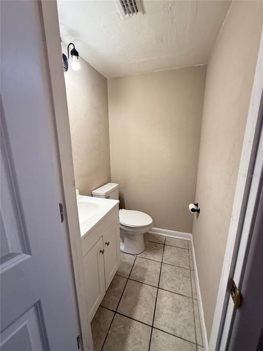 For Rent: $1,250 (2 beds, 1 baths, 1008 Square Feet)