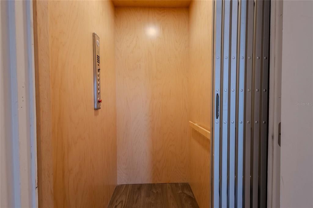 На продажу: $685,000 (4 спален, 3 ванн, 2984 Квадратных фут)