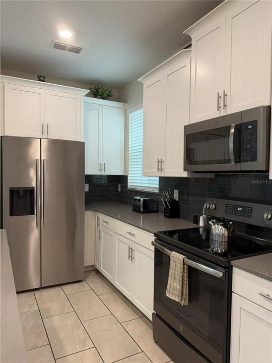 For Sale: $619,900 (5 beds, 5 baths, 2996 Square Feet)