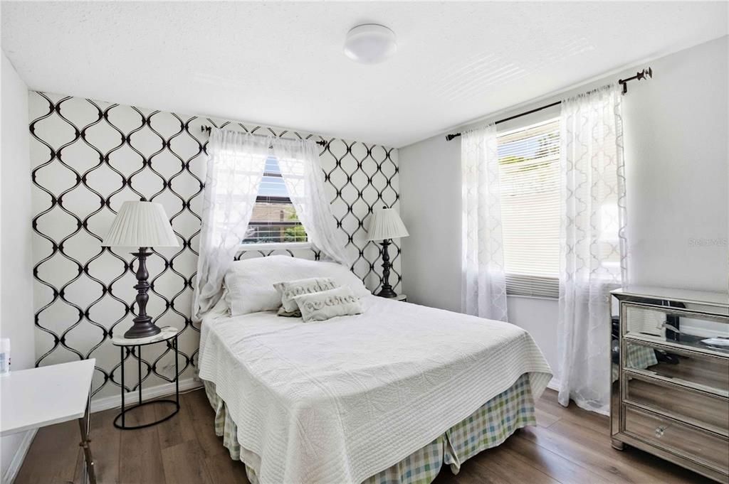For Sale: $330,000 (4 beds, 3 baths, 1920 Square Feet)
