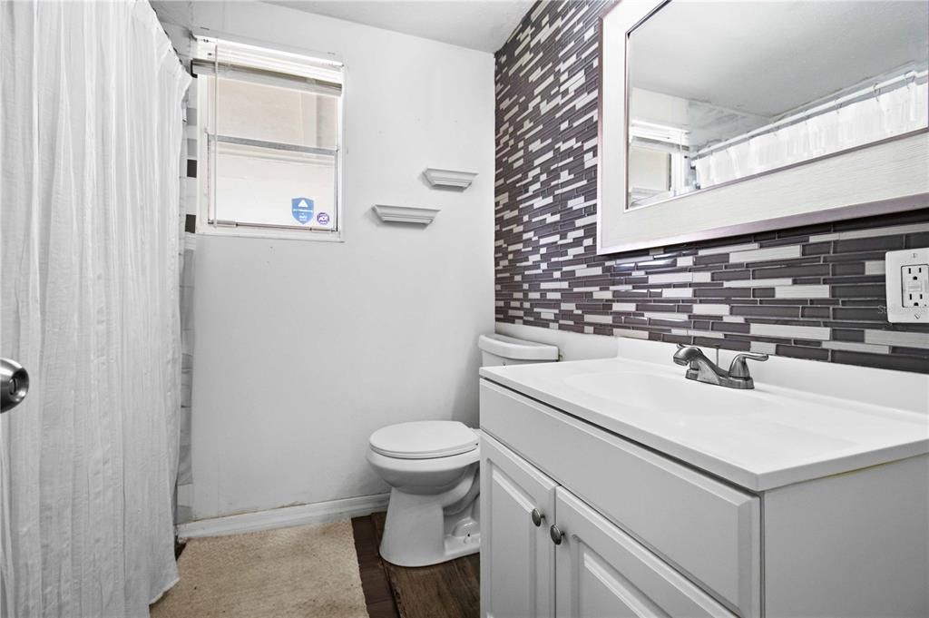 For Sale: $330,000 (4 beds, 3 baths, 1920 Square Feet)