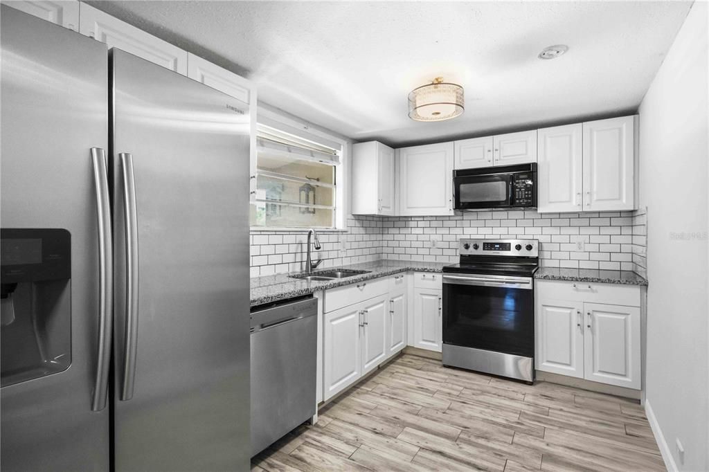 For Sale: $330,000 (4 beds, 3 baths, 1920 Square Feet)