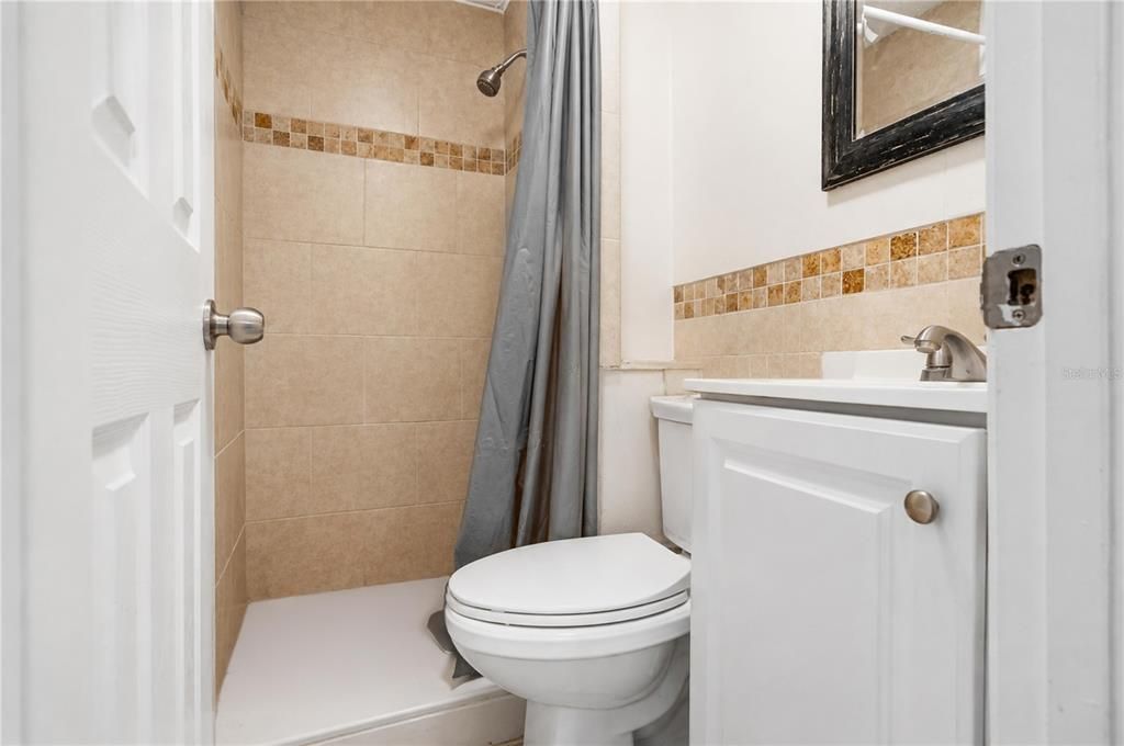 For Sale: $330,000 (4 beds, 3 baths, 1920 Square Feet)