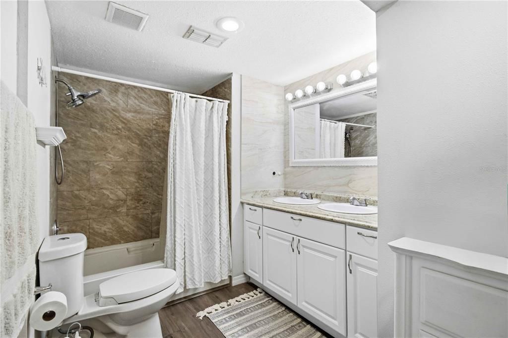 For Sale: $330,000 (4 beds, 3 baths, 1920 Square Feet)