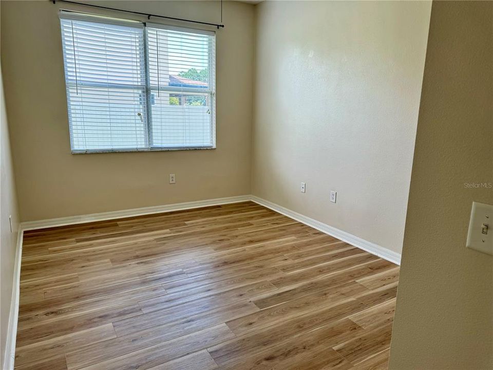 For Rent: $2,300 (3 beds, 2 baths, 1672 Square Feet)